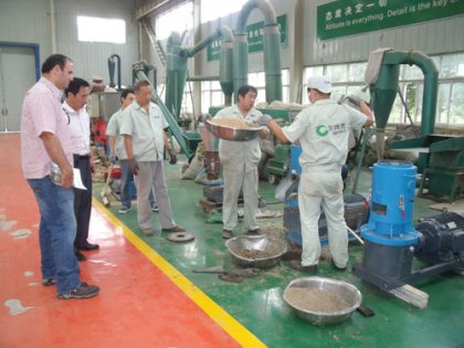 Dominican clients investigated and ordered flat die pellet press