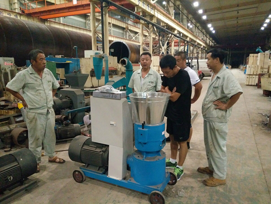 Liaoning cutomer purchased biomass pellet press